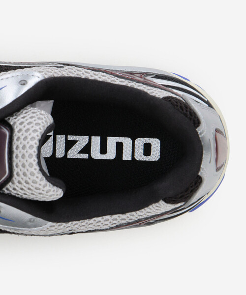 MIZUNO(ミズノ )の「MIZUNO | WAVE RIDER 10 MEN(スニーカー・メンズ・シルバー・26/27/28)」の3枚目の写真
