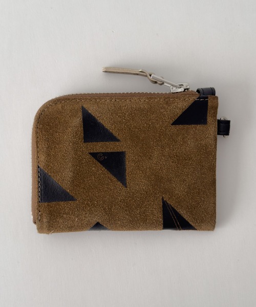 CANAL JEAN(キャナルジーン)の「choice_cnl ジオメトリックスウェードミニウォレット(財布・レディース・キャメル・ONE SIZE)」の6枚目の写真