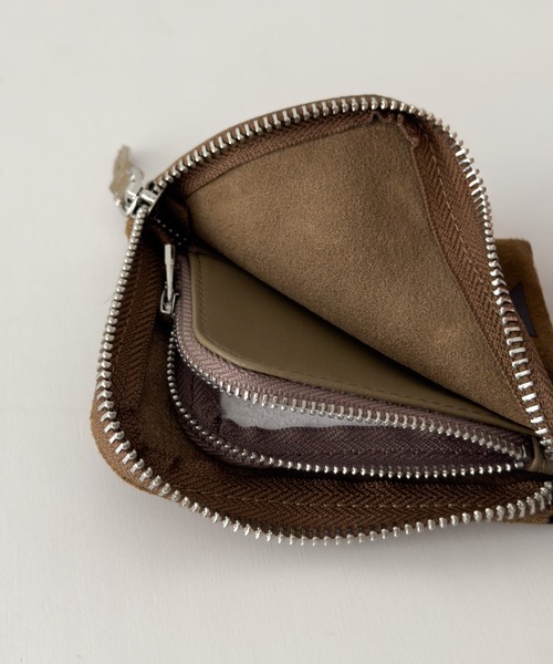 CANAL JEAN(キャナルジーン)の「choice_cnl ジオメトリックスウェードミニウォレット(財布・レディース・キャメル・ONE SIZE)」の7枚目の写真