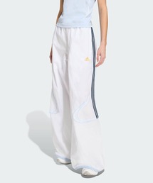 アディダス ドットパンツ 白 高い adidas - 新品 アディダス スカート レッド 白 ドット 蓄熱裏地 インナーパンツ付 レディース L ゴルフウェア adidasの通販 by レオナード 店 アディダスなら