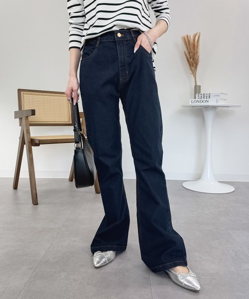 RCD(アールシーディー)の「フレアストレッチデニムパンツ(デニムパンツ・レディース・ブルー/ワンウォッシュ/ネイビー・M/LL/L)」の3枚目の写真
