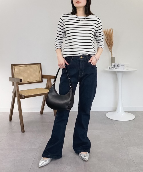 RCD(アールシーディー)の「フレアストレッチデニムパンツ(デニムパンツ・レディース・ブルー/ワンウォッシュ/ネイビー・M/LL/L)」の21枚目の写真