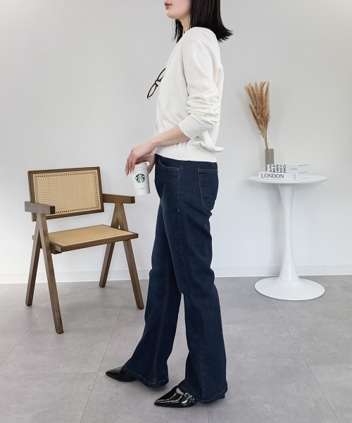 RCD(アールシーディー)の「フレアストレッチデニムパンツ(デニムパンツ・レディース・ブルー/ワンウォッシュ/ネイビー・M/LL/L)」の16枚目の写真
