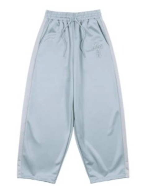 FANCY CLUB（ファンシークラブ）の「◇FANCYCLUB◇ブランド直輸入正規品/フロス グロッシー トラック パンツ FROSS GLOSSY TRACK PANTS（その他パンツ・レディース・カーキ/スカイブルー/アイボリー・FREE）」の17枚目の写真