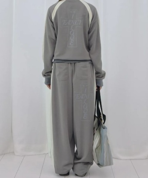 FANCY CLUB（ファンシークラブ）の「◇FANCYCLUB◇ブランド直輸入正規品/フロス グロッシー トラック パンツ FROSS GLOSSY TRACK PANTS（その他パンツ・レディース・カーキ/スカイブルー/アイボリー・FREE）」の14枚目の写真