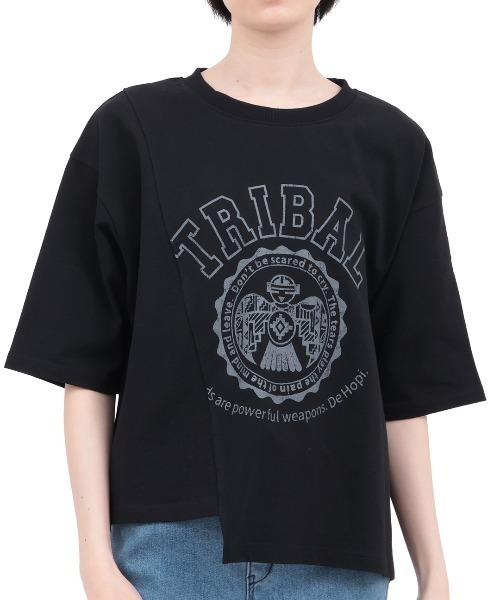 チチカカ(チチカカ)の「Orale! リメイク風カレッジTシャツ(Tシャツ/カットソー・レディース・グリーン/ホワイト/ブラック・FREE)」の8枚目の写真