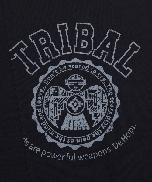 チチカカ(チチカカ)の「Orale! リメイク風カレッジTシャツ(Tシャツ/カットソー・レディース・グリーン/ホワイト/ブラック・FREE)」の16枚目の写真