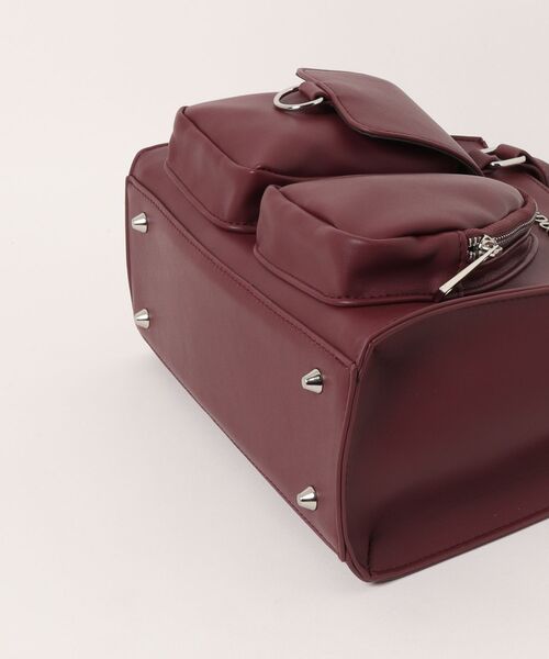 ANDGEEBEE（アンジービー）の「バラエティポケットショルダーバッグ（ショルダーバッグ・レディース・ブラック/ボルドー・FREE）」の4枚目の写真