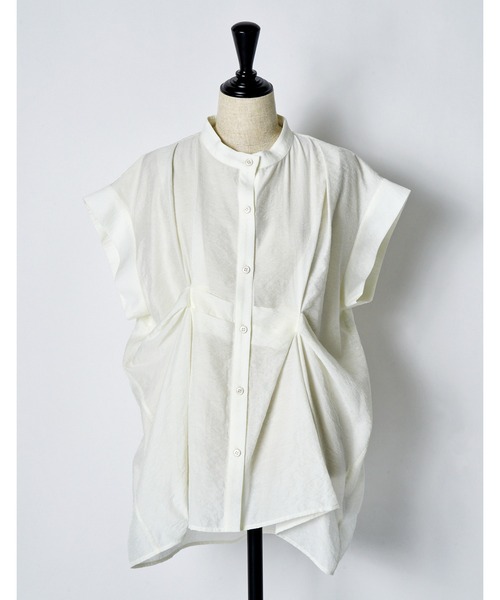 RUMCHE(ラムシェ)の「Layered Tuck Sleeveless Blouse / レイヤードタックノースリーブブラウス(シャツ/ブラウス・レディース・ブラック/ホワイト・FREE)」の20枚目の写真