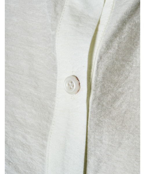 RUMCHE(ラムシェ)の「Layered Tuck Sleeveless Blouse / レイヤードタックノースリーブブラウス(シャツ/ブラウス・レディース・ブラック/ホワイト・FREE)」の8枚目の写真