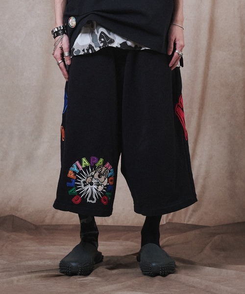 GALFY（ガルフィー）の「【GALFY/ガルフィー】おしゃぶりワンワン カラフルロゴショートパンツ（スウェットパンツ・メンズ・ホワイト/ピンク/ブラック・L/XL/M）」の2枚目の写真