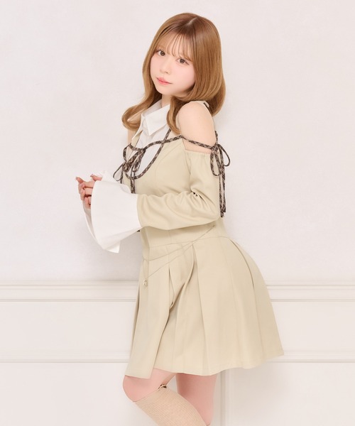 apres jour(アプレジュール)の「【取り外し可能チェーン付き】肩リボンデザインミニワンピース(ワンピース・レディース・ブラック/ネイビー/アイボリー・フリー/X-LARGE)」の8枚目の写真