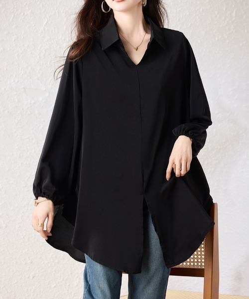2ly2(トゥーリートゥー)の「ゆったりシルエット ロングシャツブラウス(シャツ/ブラウス・レディース・ブラック・FREE)」の2枚目の写真