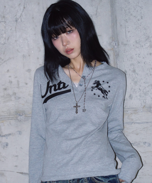 UNTITLED SEOUL(アンタイトル ソウル)の「ユニコーン ヘンリーネック スラブ ロングスリーブ グレー(Tシャツ/カットソー・レディース・その他・MEDIUM/LARGE)」の4枚目の写真