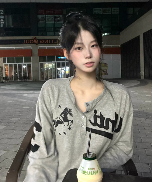 UNTITLED SEOUL(アンタイトル ソウル)の「ユニコーン ヘンリーネック スラブ ロングスリーブ グレー(Tシャツ/カットソー・レディース・その他・MEDIUM/LARGE)」の5枚目の写真