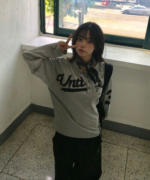 UNTITLED SEOUL(アンタイトル ソウル)の「ユニコーン ヘンリーネック スラブ ロングスリーブ グレー(Tシャツ/カットソー・レディース・その他・MEDIUM/LARGE)」の10枚目の写真