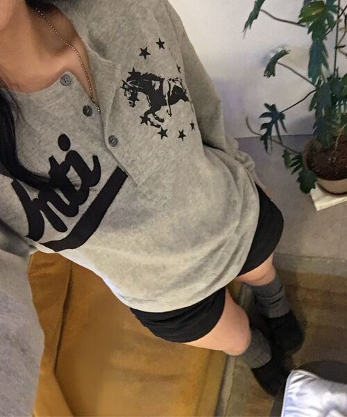 UNTITLED SEOUL(アンタイトル ソウル)の「ユニコーン ヘンリーネック スラブ ロングスリーブ グレー(Tシャツ/カットソー・レディース・その他・MEDIUM/LARGE)」の12枚目の写真