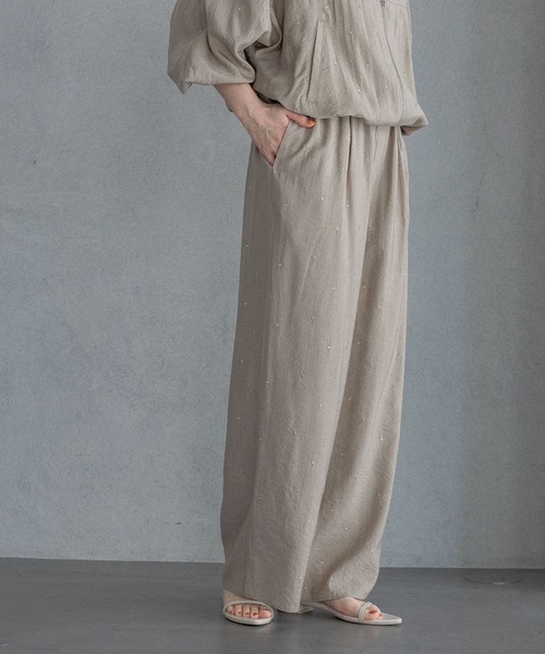 A part by(アパートバイ)の「ドットシシュウストレートパンツ(その他パンツ・レディース・ベージュ/ブラック系その他2/ホワイト系その他2・FREE)」の16枚目の写真