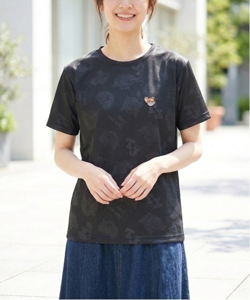 Tom&Jerry(トムアンドジェリー)の「【TOM & JERRY/トムとジェリー】胸ワンポイントキャラクター総柄DRYメッシュ半袖Tシャツ(吸水速乾)(Tシャツ/カットソー・レディース・イエロー/ネイビー/ブラック/ホワイト・LARGE/MEDIUM)」の2枚目の写真