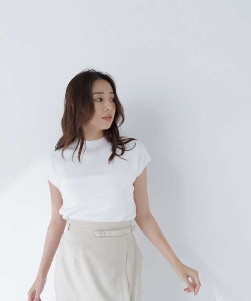 NATURAL BEAUTY BASIC(ナチュラルビューティーベーシック)の「総針ベーシックニット モックネック(ニット/セーター・レディース・オフホワイト/ライトグリーン/レッド/グレイッシュベージュ/ブラック/ダークブラウン・フリ-/FREE)」の10枚目の写真
