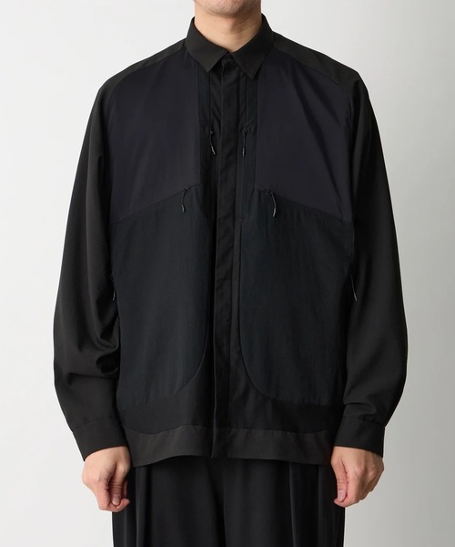 WHITE MOUNTAINEERING(ホワイトマウンテニアリング)の「【White Mountaineering/ホワイトマウンテニアリング】MULTI POCKET SHIRT(シャツ/ブラウス・メンズ・ブラック・1/2)」の5枚目の写真