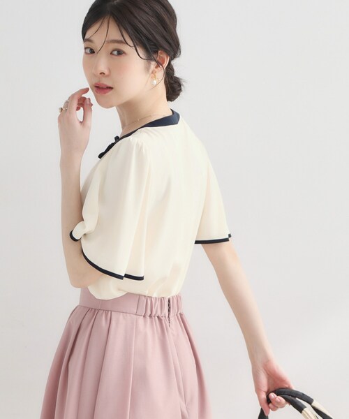 couture brooch(クチュールブローチ)の「【洗濯機可】配色パイピング ブラウス(シャツ/ブラウス・レディース・ネイビー系4/アイボリー系4/ライトグレー系4・40/38/36/42)」の16枚目の写真