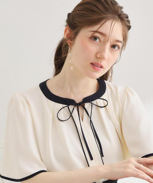 couture brooch(クチュールブローチ)の「【洗濯機可】配色パイピング ブラウス(シャツ/ブラウス・レディース・ネイビー系4/アイボリー系4/ライトグレー系4・40/38/36/42)」の13枚目の写真