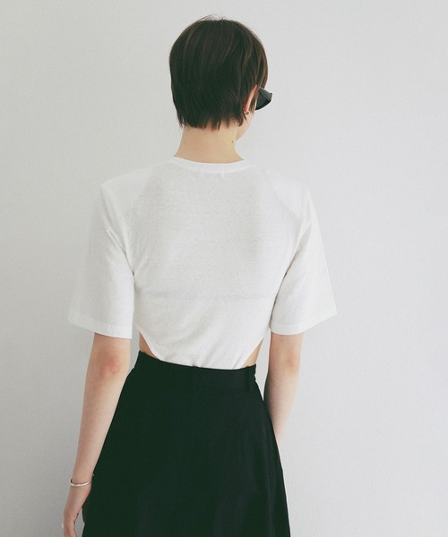 CLANE（クラネ）の「POWER SHOULDER BODYSUITS（Tシャツ/カットソー・レディース・ホワイト/グレー/ピンク・1/2）」の7枚目の写真