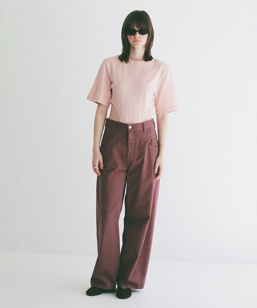 CLANE（クラネ）の「POWER SHOULDER BODYSUITS（Tシャツ/カットソー・レディース・ホワイト/グレー/ピンク・1/2）」の20枚目の写真