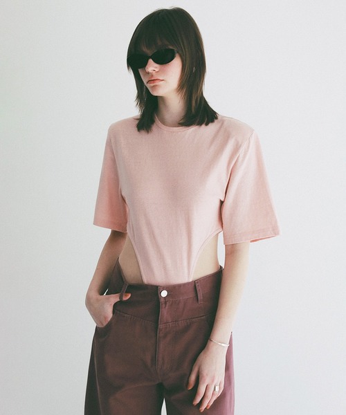 CLANE（クラネ）の「POWER SHOULDER BODYSUITS（Tシャツ/カットソー・レディース・ホワイト/グレー/ピンク・1/2）」の15枚目の写真