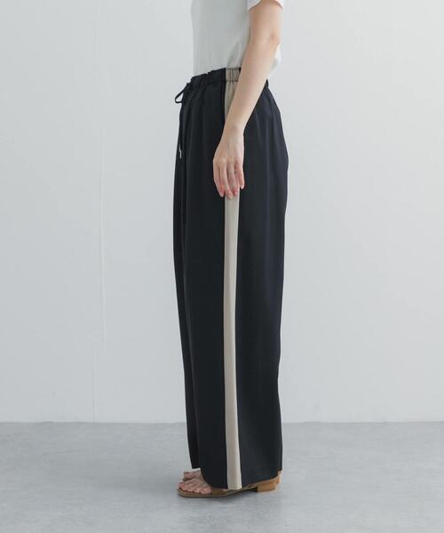 URBAN RESEARCH DOORS（アーバンリサーチドアーズ）の「サマーウールMIXラインパンツ（その他パンツ・レディース・ブラック/チャコールグレー・FREE）」の18枚目の写真