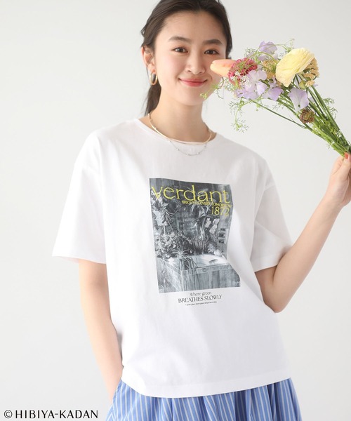 Green Parks(グリーンパークス)の「日比谷花壇コラボモノクロTEE(Tシャツ/カットソー・レディース・オフホワイト/サックスブルー・FREE)」の1枚目の写真