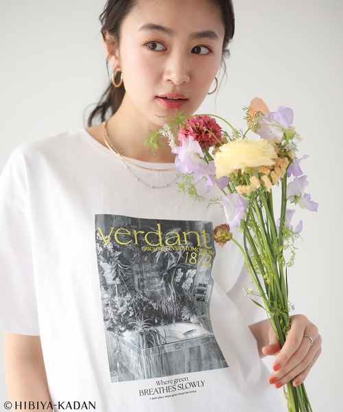 Green Parks(グリーンパークス)の「日比谷花壇コラボモノクロTEE(Tシャツ/カットソー・レディース・オフホワイト/サックスブルー・FREE)」の8枚目の写真
