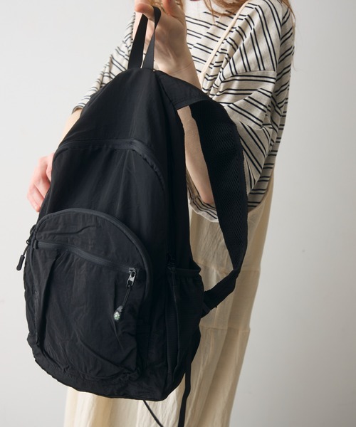 Crisp（クリスプ）の「ripstop compact back pack / リップストップコンパクトバックパック（バックパック/リュック・レディース・ベージュ/ブラック・ONESIZE）」の22枚目の写真