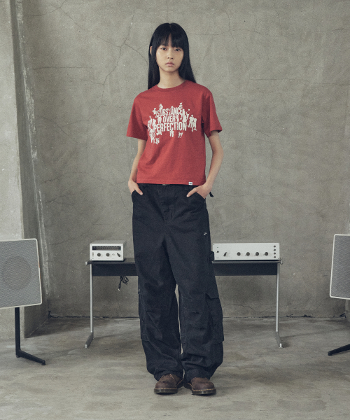 SUPERSUB(スーパーサブ)の「オーバーパーフェクション クロップ半袖Tシャツ - レッド(Tシャツ/カットソー・レディース・その他・MEDIUM/LARGE/SMALL)」の6枚目の写真