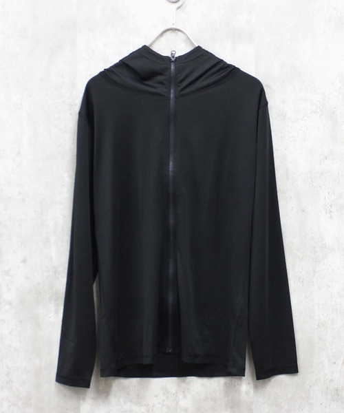 SHISKY（シスキー）の「長袖ZIPラッシュガード フード メンズ（Tシャツ/カットソー・メンズ・チャコールグレー/ブラック/オフホワイト/ネイビー/グレー系その他/ブラック系その他/ホワイト系その他/イエロー系その他/ブルー系その他・M/L/XL）」の4枚目の写真