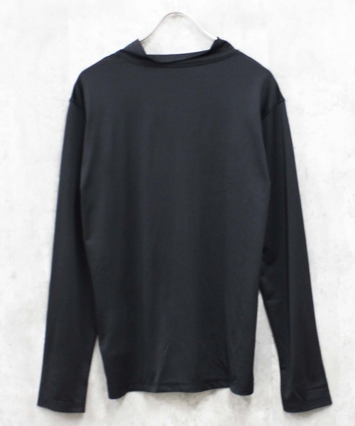 SHISKY（シスキー）の「長袖ZIPラッシュガード フード メンズ（Tシャツ/カットソー・メンズ・チャコールグレー/ブラック/オフホワイト/ネイビー/グレー系その他/ブラック系その他/ホワイト系その他/イエロー系その他/ブルー系その他・M/L/XL）」の3枚目の写真