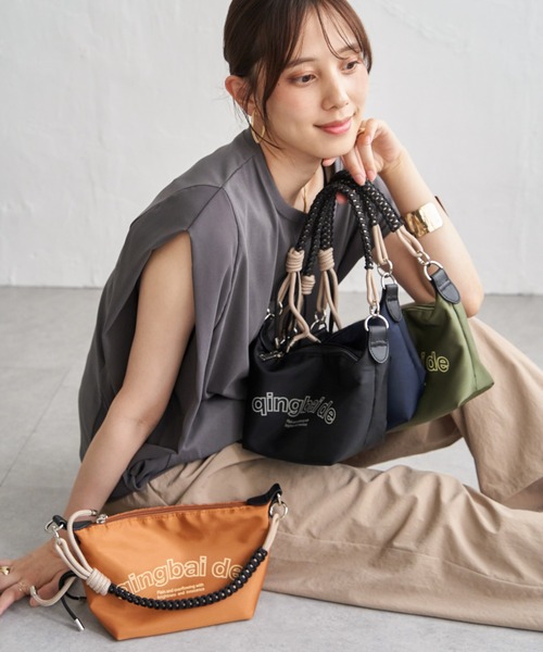 ikka（イッカ）の「【撥水】ロゴ入り2WAYミニショルダーバッグ（ショルダーバッグ・レディース・ネイビー/カーキ/オレンジ/ブラック・FREE）」の20枚目の写真