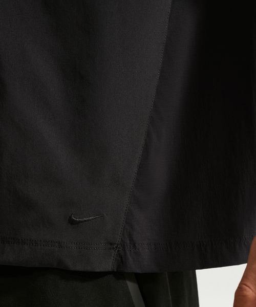 NIKE(ナイキ)の「NIKE NK UV TECH SS SUN SHIRT II2351(シャツ/ブラウス・メンズ・ブラック・M/L)」の9枚目の写真