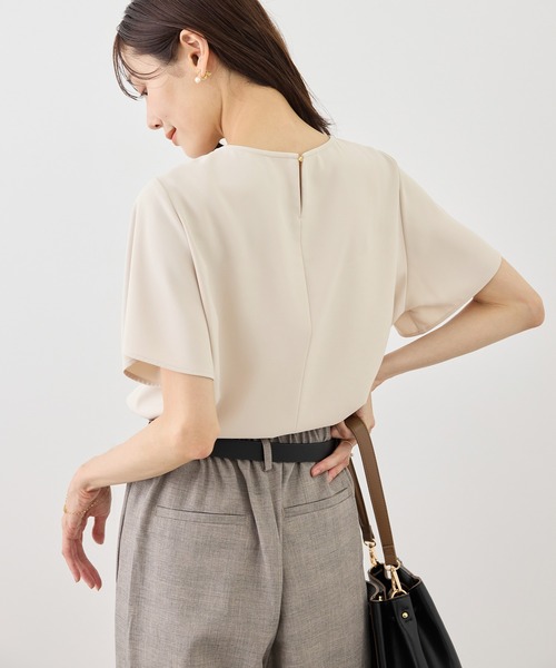 ROPE' PICNIC(ロペピクニック)の「フロントタックタイハーフスリーブブラウス(シャツ/ブラウス・レディース・ベージュ/ホワイト/サックスブルー/ネイビー・L/M)」の8枚目の写真