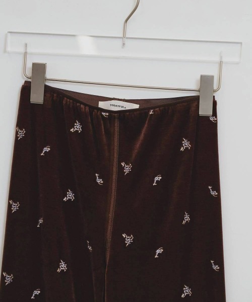 TODAYFUL（トゥデイフル）の「TODAYFUL　Petit Flower Velour Leggings プチフラワーベロアレギンス/12620721（レギンス/スパッツ・レディース・チョコ/ブラック・36）」の4枚目の写真