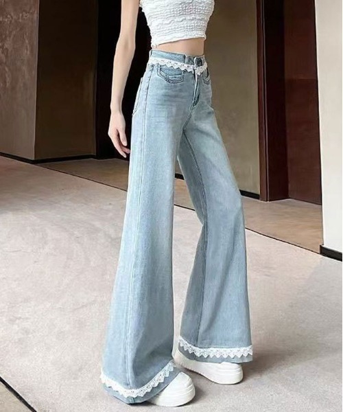 &soiree(アンドソワレ)の「レース付きセミフレアデニムパンツ(デニムパンツ・レディース・ブルー・X-SMALL/LARGE/MEDIUM/SMALL/X-LARGE)」の3枚目の写真