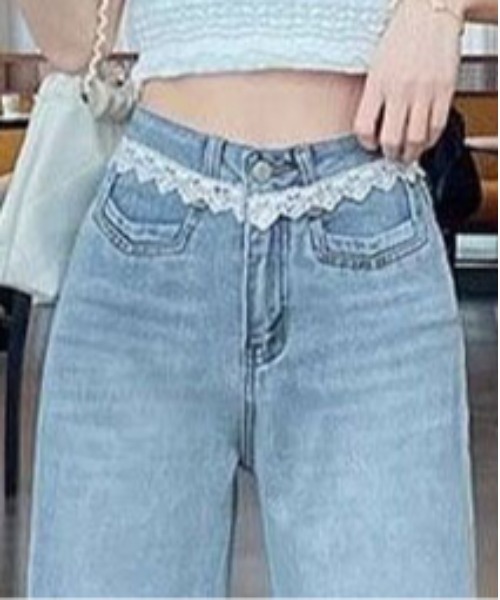 &soiree(アンドソワレ)の「レース付きセミフレアデニムパンツ(デニムパンツ・レディース・ブルー・X-SMALL/LARGE/MEDIUM/SMALL/X-LARGE)」の5枚目の写真