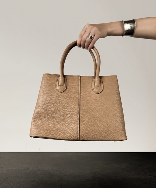 folka(フォルカ)の「6C106 センターシーム2WAYハンドバッグ(ハンドバッグ・レディース・ブラック/ベージュ・ONESIZE)」の7枚目の写真