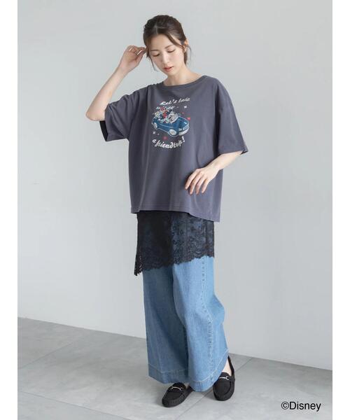 Te chichi（テチチ）の「【Disney】MICKEY&FRIENDS/オーバーサイズTシャツ（Tシャツ/カットソー・レディース・チャコールグレー/オフホワイト/ブラウン・F）」の6枚目の写真