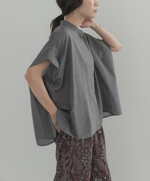 URBAN RESEARCH DOORS(アーバンリサーチドアーズ)の「シャンブレーワイドシャツ(シャツ/ブラウス・レディース・チャコールグレー/ベージュ・FREE)」の1枚目の写真