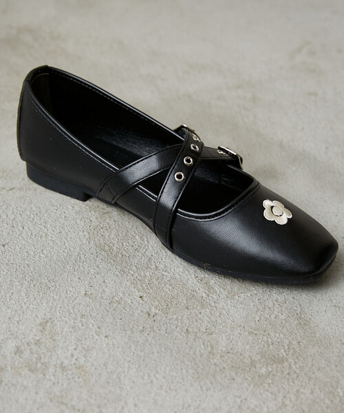 MARY QUANT（マリークワント）の「MARY QUANT × PUBLUX/マリークワント ハトメ クロス ベルト バレエシューズ[23.0~24.5cm展開]　限定展開（バレエシューズ・レディース・ブラック/ブラウン・24.5cm/24.0cm/23.5cm/23.0cm）」の10枚目の写真