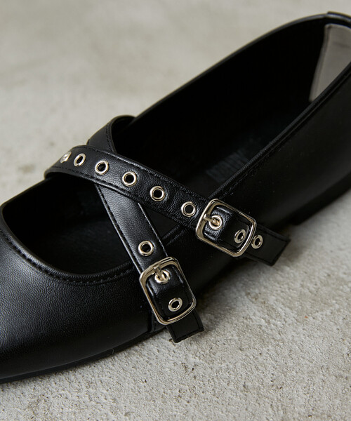 MARY QUANT（マリークワント）の「MARY QUANT × PUBLUX/マリークワント ハトメ クロス ベルト バレエシューズ[23.0~24.5cm展開]　限定展開（バレエシューズ・レディース・ブラック/ブラウン・24.5cm/24.0cm/23.5cm/23.0cm）」の12枚目の写真