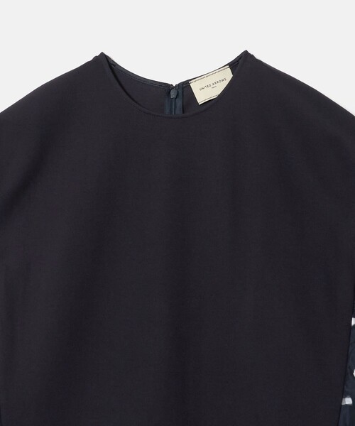 UNITED ARROWS(ユナイテッドアローズ)の「ドットリボン カットジャガード コンビ ブラウス ‐ウォッシャブル‐(シャツ/ブラウス・レディース・ブラック/ネイビー/ダークグレー・FREE)」の20枚目の写真