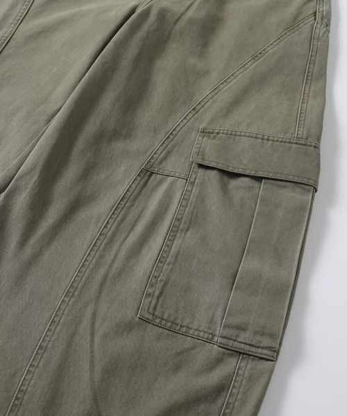 CHUN CHUN NOTES(チュンチュンノーツ)の「26AW/カーブシルエット ワイドカーゴパンツ(デニムパンツ・レディース・カーキ・L/M/S)」の13枚目の写真